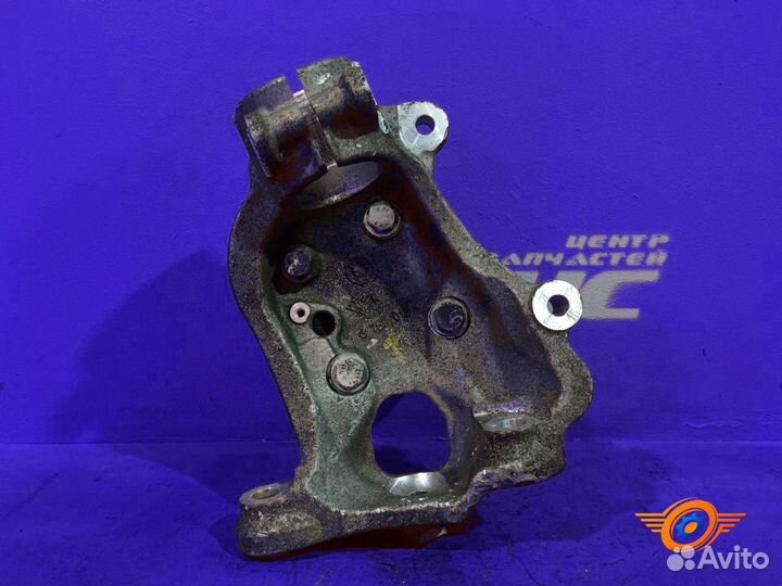 Кулак передний правый Bmw 6 Series E63 купе N52B30