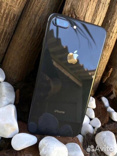 iPhone 8 Plus, 64 ГБ