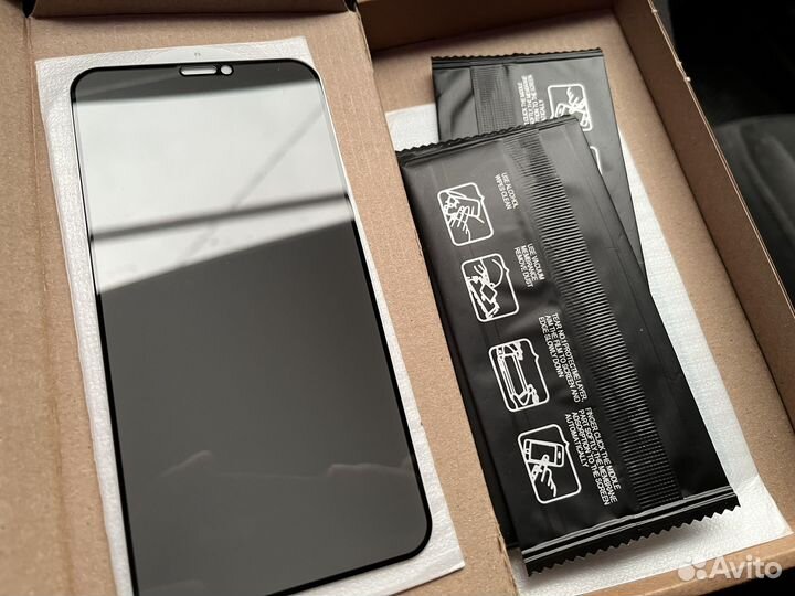 Защитное стекло антишпион iPhone 11