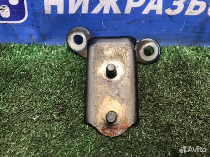 Петля двери задняя левая Vortex Tingo T11 1.8