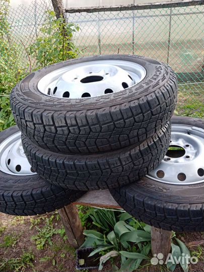 Pirelli scorpion
