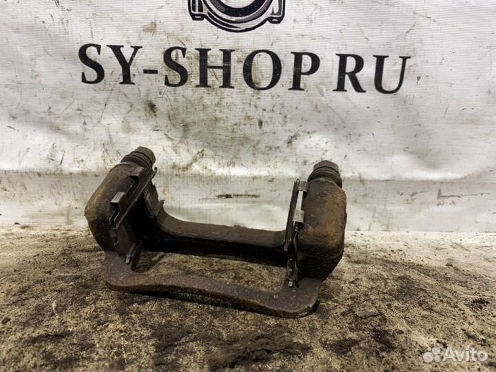 Скоба суппорта задняя Ssangyong Rexton 2 D27DT