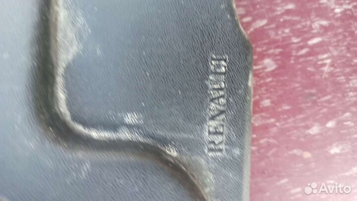 Жабо Renault Symbol