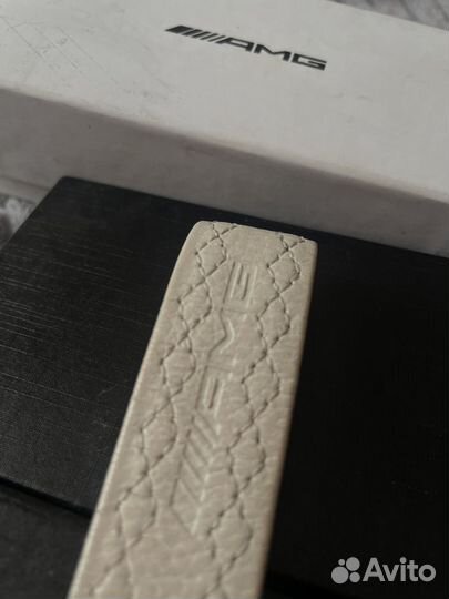 Брелок Mercedes-Benz AMG White Leather