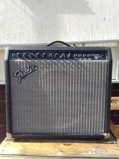 Гитарный комбоусилитель