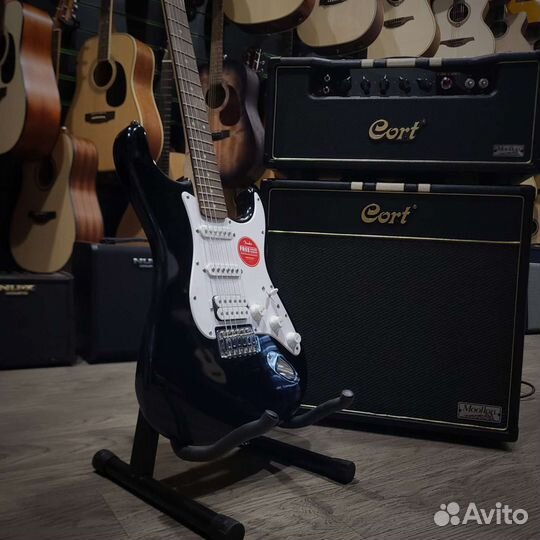 Электрогитара fender squier stratocaster (новая)