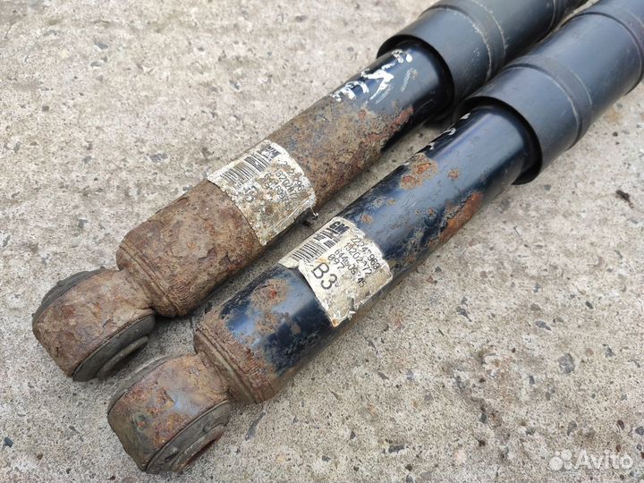 Амортизаторы задние на Opel Astra H Кабрио