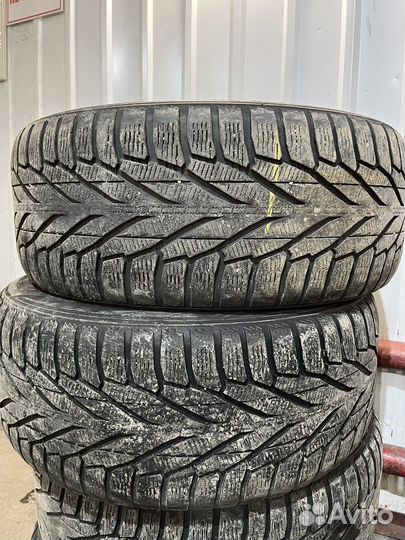 Nokian Tyres Hakkapeliitta R2 SUV 255/50 R19
