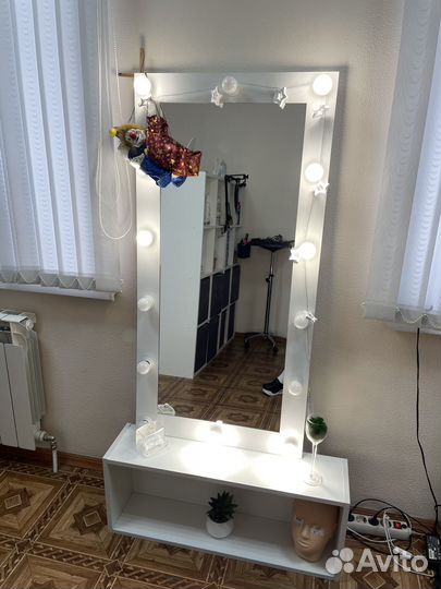 Гримерное зеркало с лампочками бу