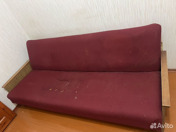 Отдам бесплатно диван