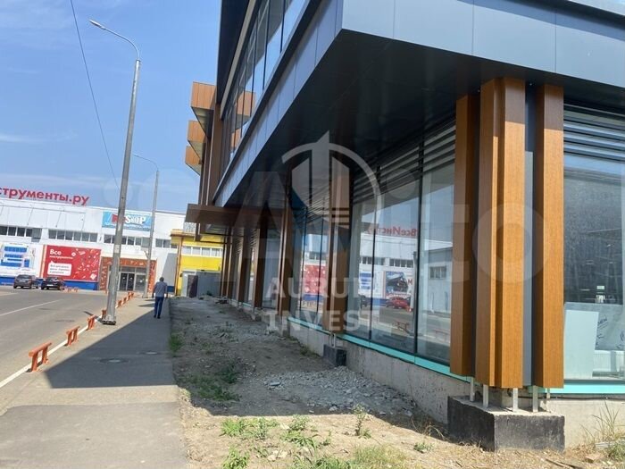 Сдам торговое помещение, 2200 м²