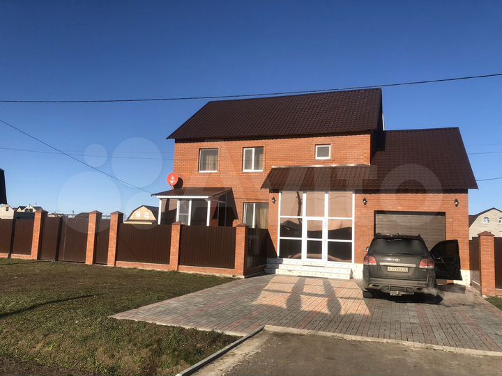 Коттедж 210 м² на участке 16 сот.