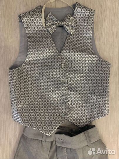 Праздничный костюм на мальчика 98