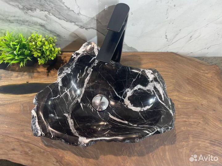 Раковина из натурального камня