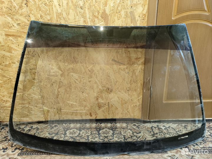 Лобовое стекло Lexus Rx300 mcu10