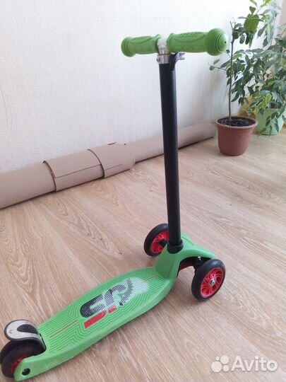 Самокат детский трехколесный