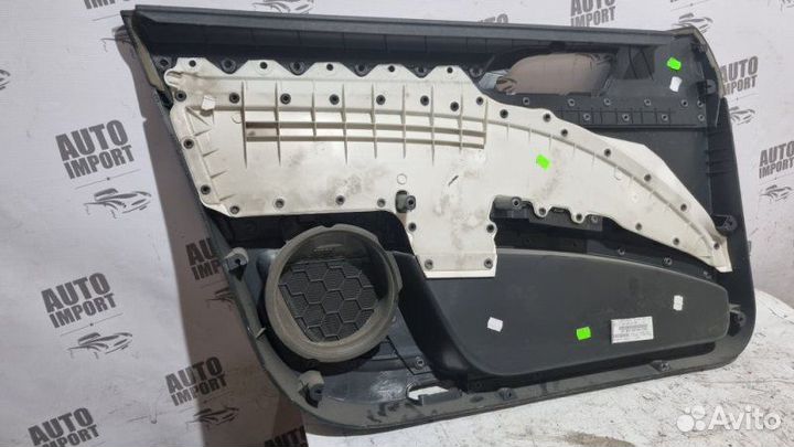 Обшивка двери передняя правая Skoda Superb 3T cdab