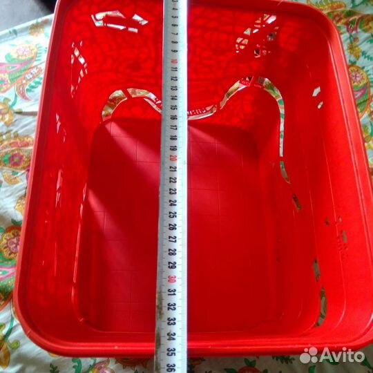 Прикольный красный ящик 