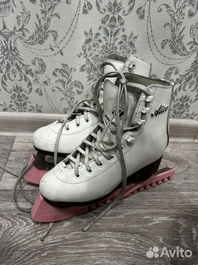 Коньки фигурные