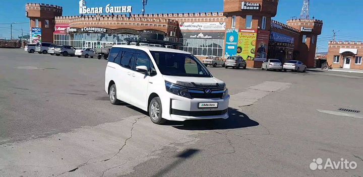 Toyota Voxy 1.8 CVT, 2015, 205 000 км