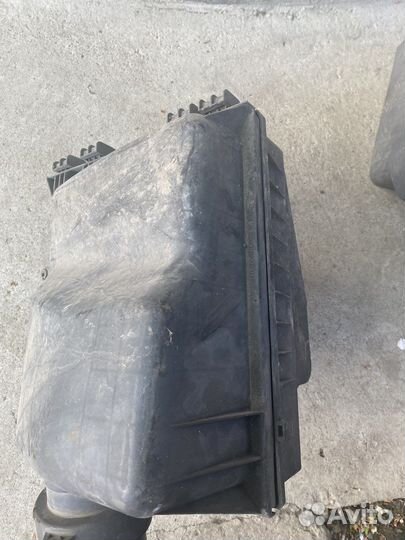 Корпус воздушного фильтра Mercedes vito 638