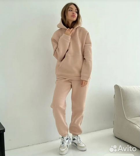 Костюм спортивный