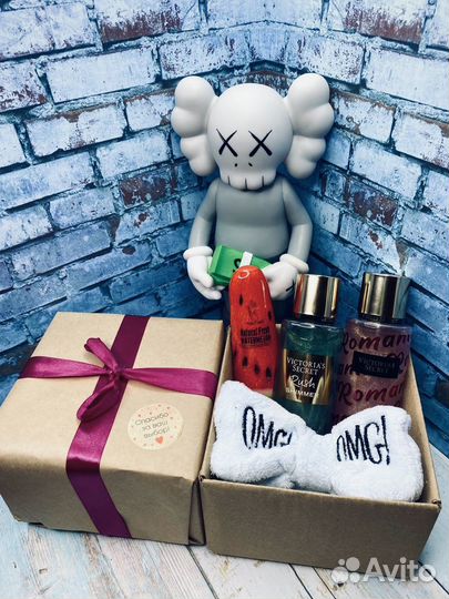 Подарочный бьюти набор с косметикой