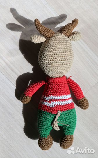 Теленок вязаный игрушка