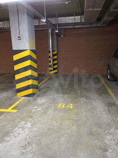 Машиноместо, 14 м²