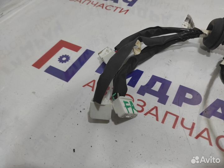 Проводка (коса) двери передней правой Toyota Corol