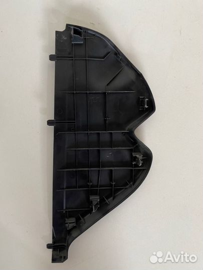 Накладка торпеды боковая правая Toyota Camry