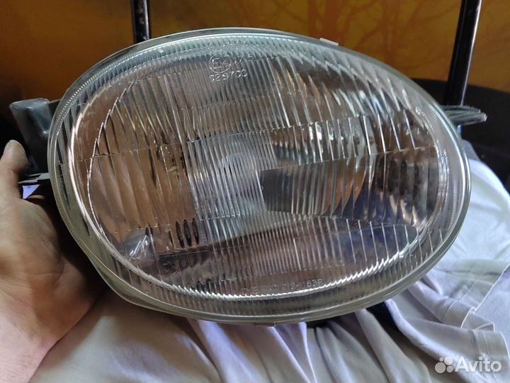 Фара на тойота королла 8