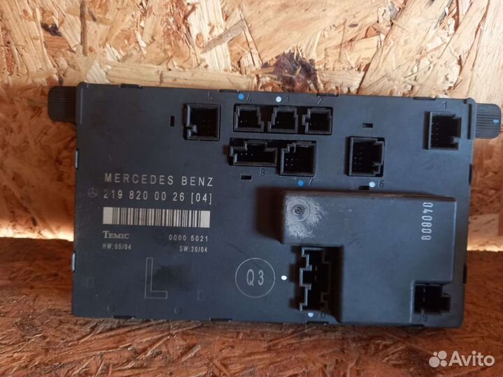 Блок комфорта передний левый Mercedes CLS 219