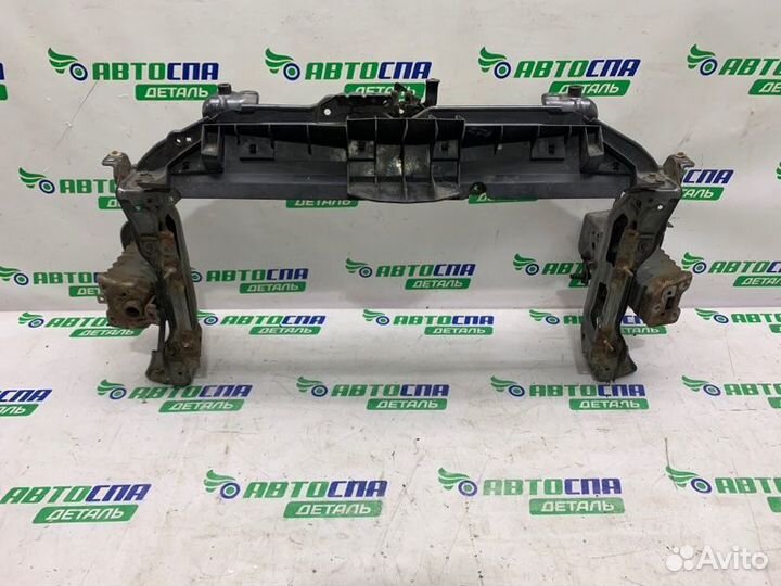 Телевизор панель радиаторов передний Toyota Yaris