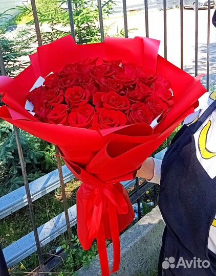 Букет из 25 роз 50см