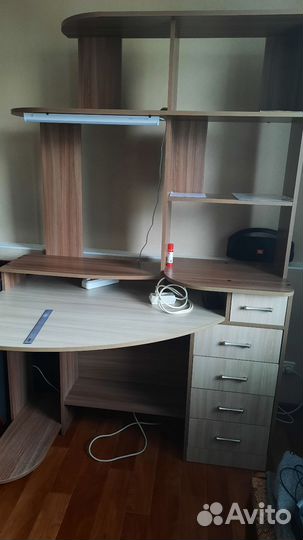 Письменный стол