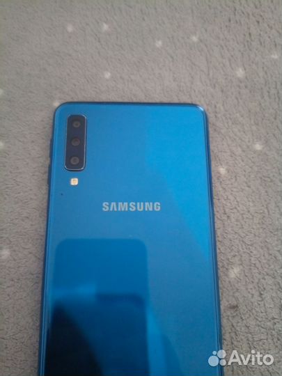 Телефон Samsung a7 2018