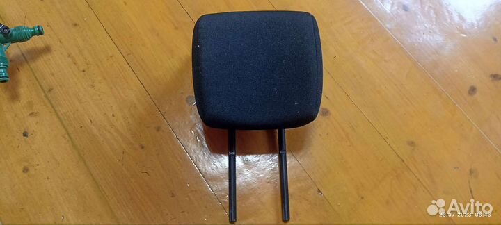 Подголовник