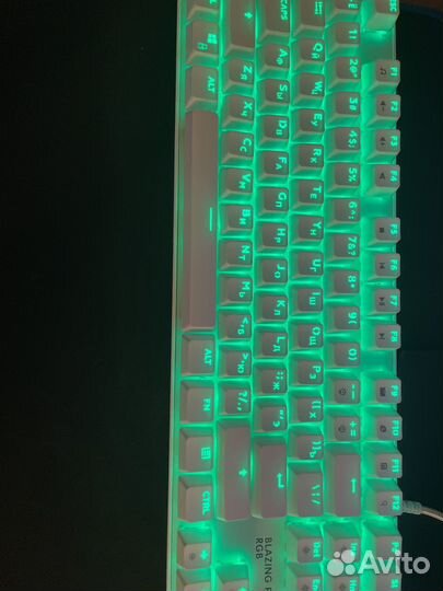 Клавиатура на синих свичях