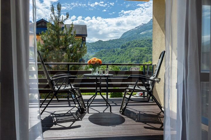 2-к. квартира, 75 м², 1/4 эт.