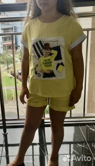 Костюм с шортами р44