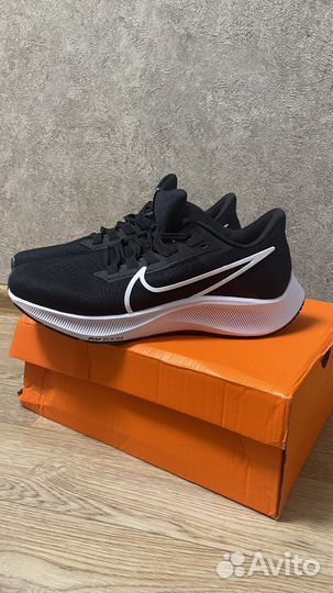 Беговые кроссовки