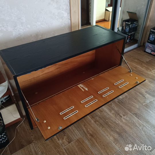 Продам секретер