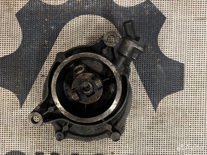 Вакуумный насос BMW 11667635657