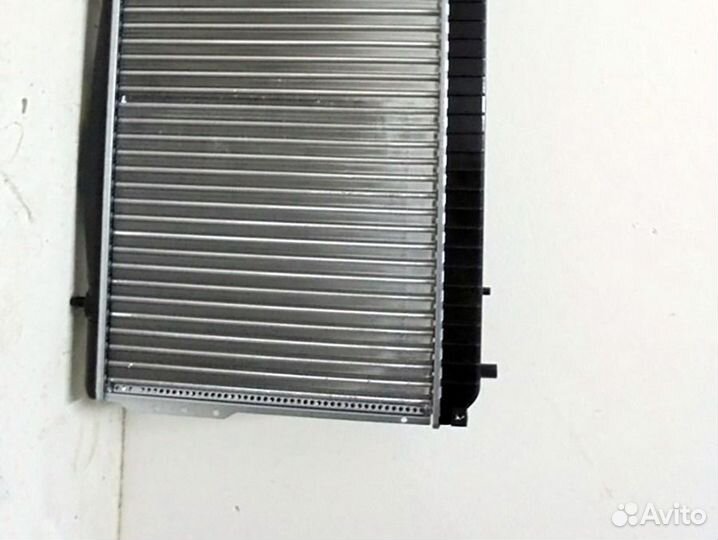 Радиатор охлаждения Шевроле Лачетти 2004 - нв