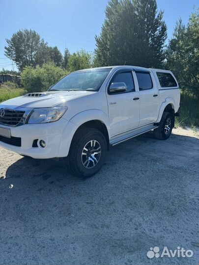Toyota Hilux 3.0 AT, 2013, 110 000 км