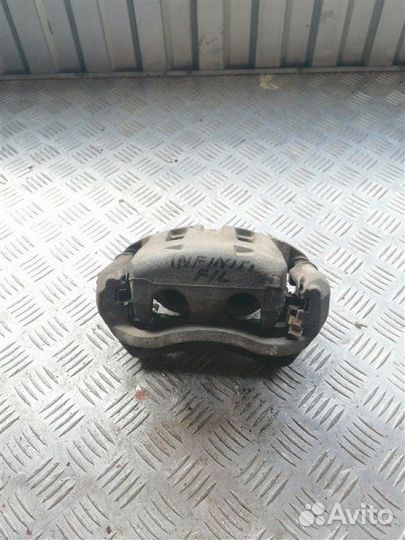 Суппорт тормозной передний левый Infiniti M35 Y50