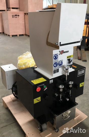 Дробилка для пластика (пластмасс) 4 кВт