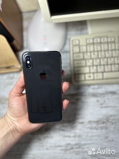 iPhone X, 64 ГБ