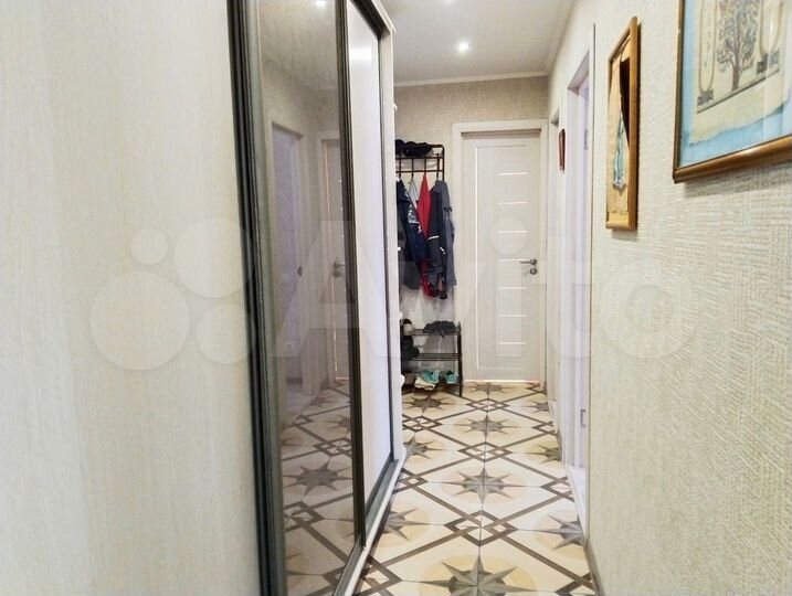 2-к. квартира, 46 м², 3/3 эт.